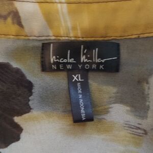 Nicole Miller Yellow and Gray Patterned Blouse